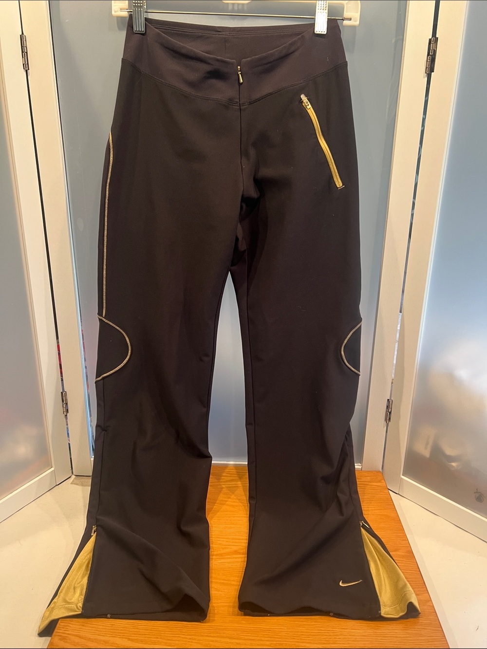 Nike training track pants black sz 2